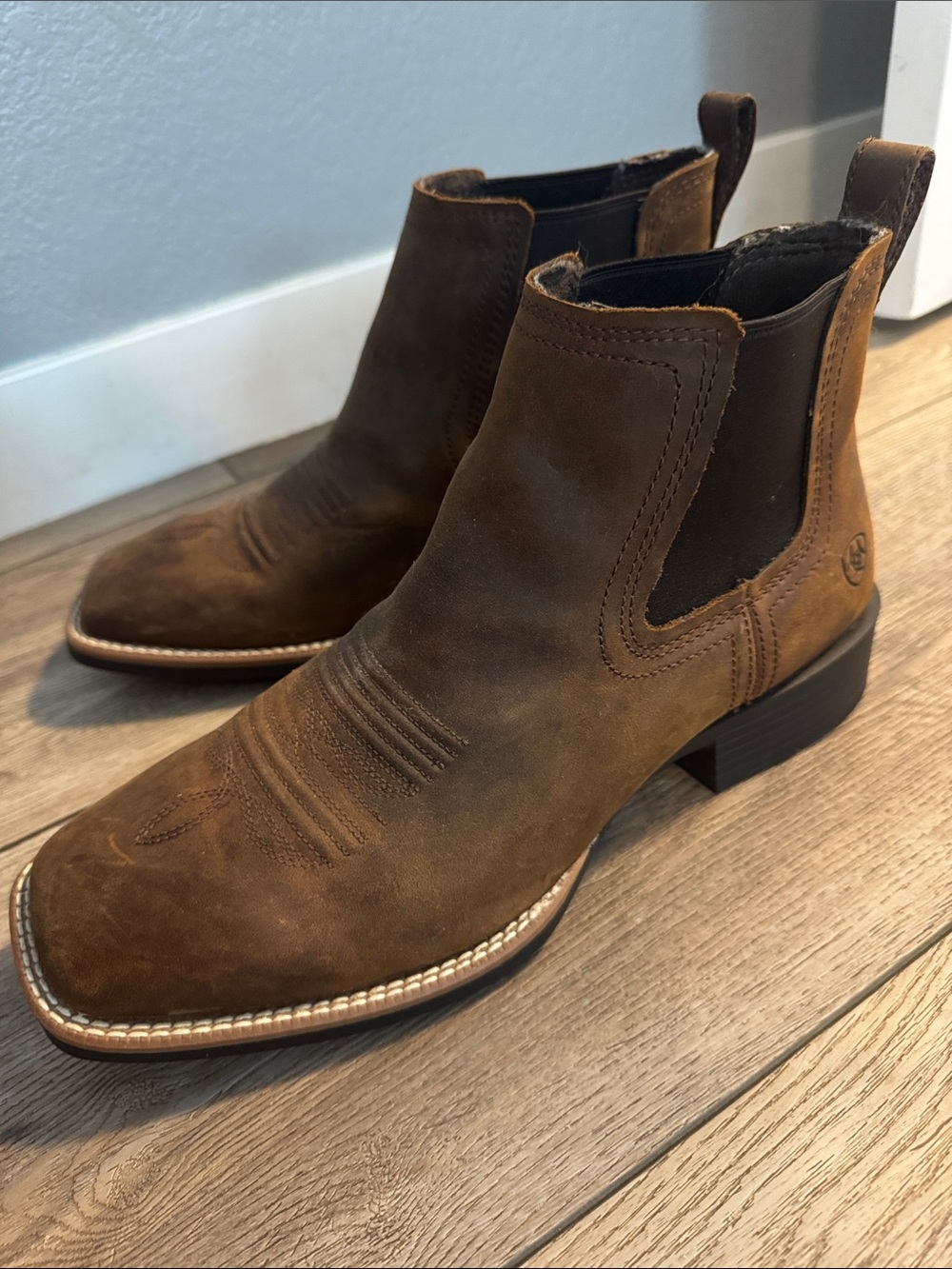 Ariat Brown Leather Western Chelsea Boots - Picture 2 of 5